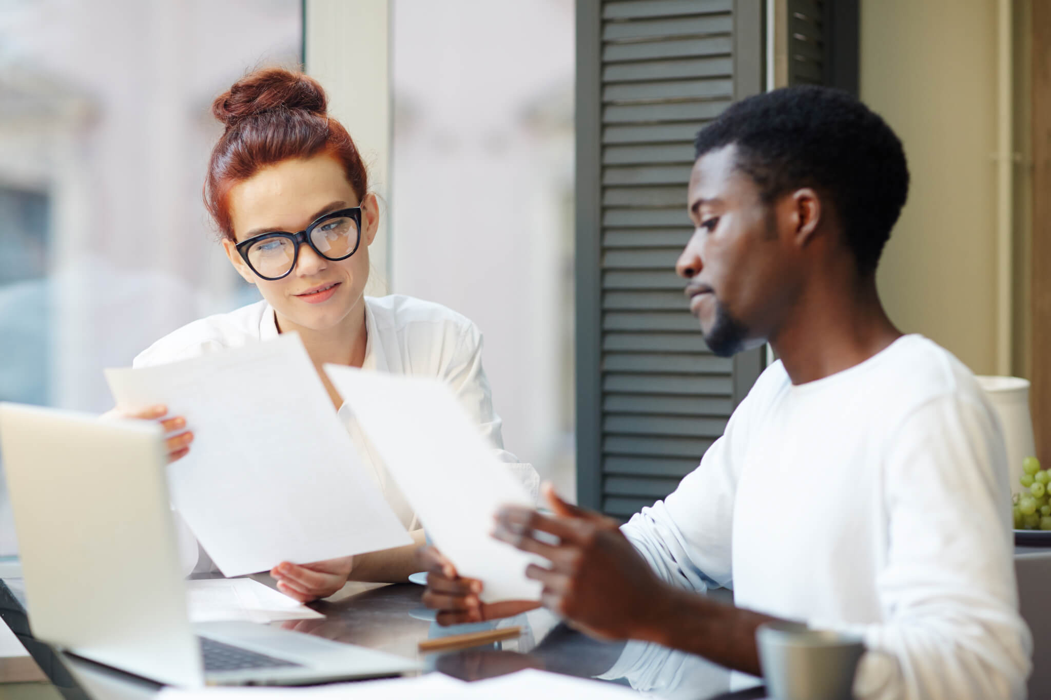 A contractor getting an opinion from an expert on the IR35 position of a contract